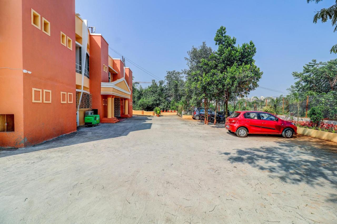 Hotel Apratim Lodging & Boarding Ulhāsnagar Zewnętrze zdjęcie
