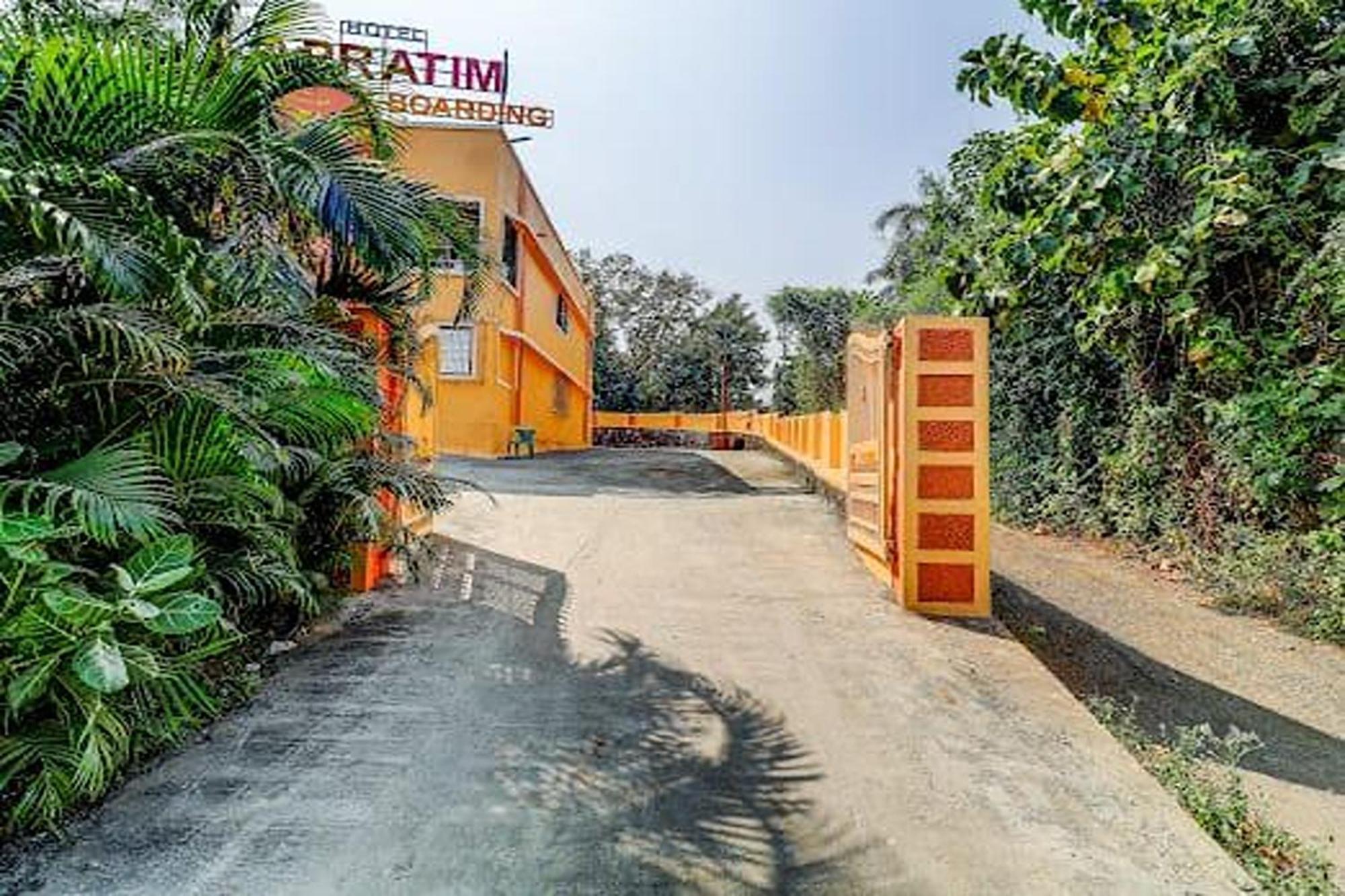 Hotel Apratim Lodging & Boarding Ulhāsnagar Zewnętrze zdjęcie